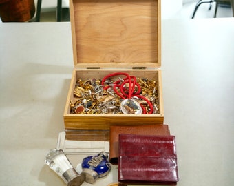 Box Lot Men's Jewelry Jewellery and Assorted Items | Vintage Estate Lot