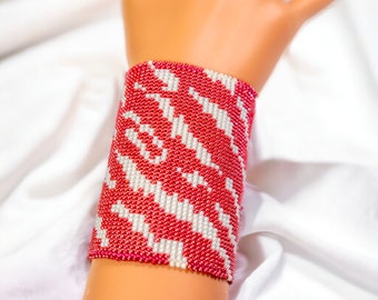 Extra Wide Red and White Woven Glass Beaded Bracelet, Vintage Micro Bead Flat Bracelet,  Handmade Seed Bead Braclet