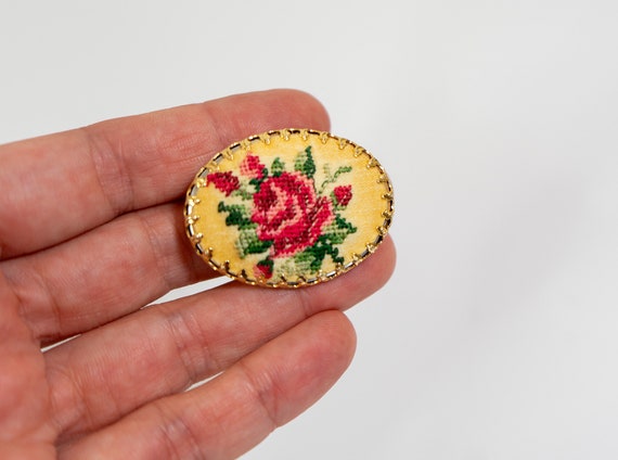 Vintage Needlepoint Flower Brooches | Hand Stitch… - image 2