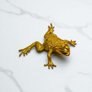 Vintage Solid Brass Frog Figurine – 6 Inch Decorative Amphibian with Open Mouth Design