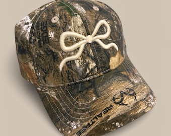 Bonnet brodé à motif camouflage | Bonnet coquette | Bonnet à ruban camouflage Realtree | Chapeau de fille de campagne