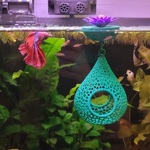 Floating Betta Hammock Hide - Aquarium Cave for Bettas & Shrimp - Water Lily Fish Tank Decor