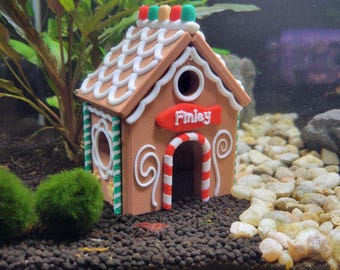 Gingerbread House Aquarium Hide – Holiday Fish Tank Decor for Bettas, Shrimp
