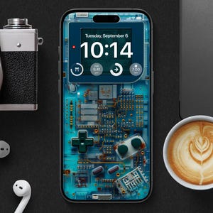 Puede incluir: Una funda de teléfono azul y verde con un diseño de placa de circuito. La pantalla del teléfono muestra un reloj digital con la hora 10:14 y la fecha martes 6 de septiembre.