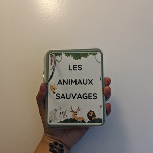 Eu faço Flashcards de todos os tipos feitos à mão! Os assuntos podem variar de animais, matemática, natureza, família e muito mais! Educativo e divertido para todas as idades.