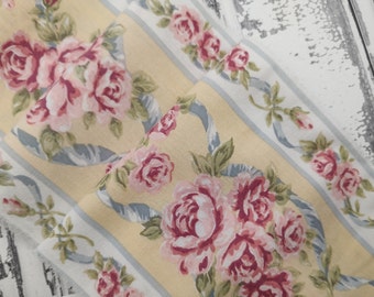 Collectible vintage fabric - Lovely rose floral trim