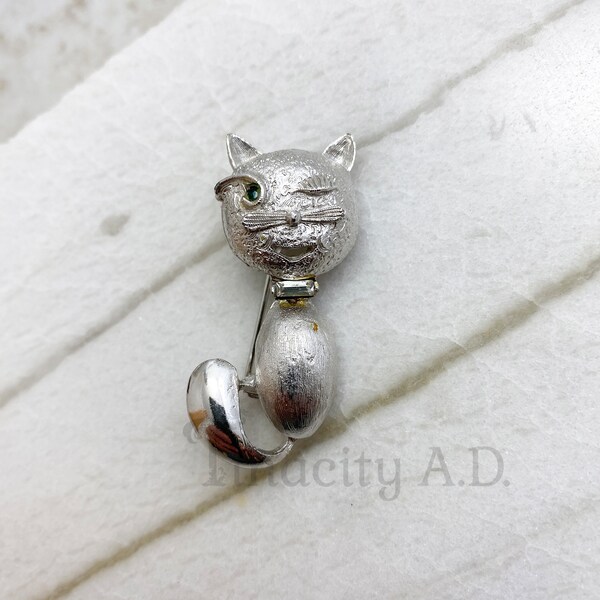 A Vintage 1960's Era Pell Winking Kitty Cat Pin with Winking Eye and Rhinestone Accents