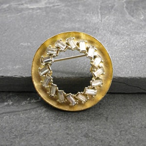 Vintage 1960&#39;s Unsigned Circle Brooch with Baguette Cut Rhinestones