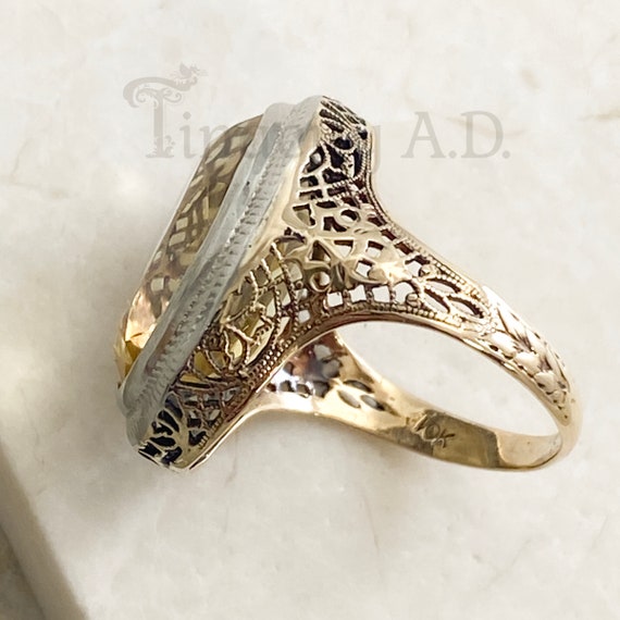 A Vintage Art Deco Filigree Ring with Large Oval … - image 5