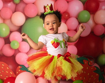 Sweet One Strawberry Birthday Outfit Girl, Sweet First Birthday, Strawberry First Birthday Shirt, Tutu Birthday Outfit, 1st Birthday Outfit