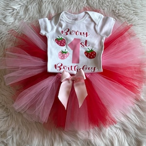 Conjunto de cumpleaños de fresa, conjunto de tutú de fresa para primer cumpleaños, camiseta de niña para primer cumpleaños, conjunto de fresa para primer cumpleaños, camiseta de cumpleaños para bebé niña imagen 8