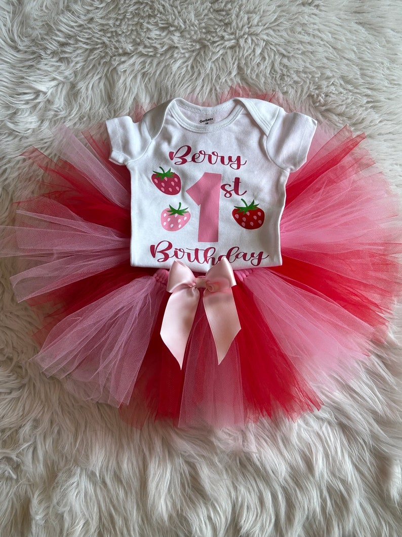 Conjunto de cumpleaños de fresa, conjunto de tutú de fresa para primer cumpleaños, camiseta de niña para primer cumpleaños, conjunto de fresa para primer cumpleaños, camiseta de cumpleaños para bebé niña imagen 8