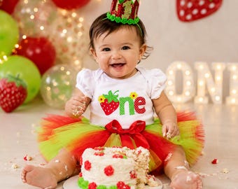 Berry First Birthday, Strawberry First Outfit Girl, Sweet First Birthday, Tutu Birthday Outfit, 1st Birthday Outfit, Smash Cake