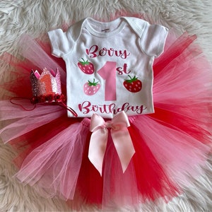 Conjunto de cumpleaños de fresa, conjunto de tutú de fresa para primer cumpleaños, camiseta de niña para primer cumpleaños, conjunto de fresa para primer cumpleaños, camiseta de cumpleaños para bebé niña imagen 2