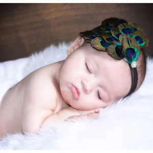 Peacock Baby Headband, Newborn Headband Prop, Baby Girl Feather Headband, Infant Headbands, Baby Bows And Headbands, Flapper Headpiece bild 2