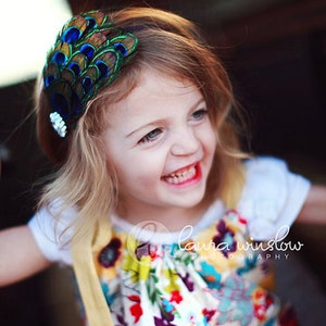 Peacock Baby Headband, Newborn Headband Prop, Baby Girl Feather Headband, Infant Headbands, Baby Bows And Headbands, Flapper Headpiece bild 4