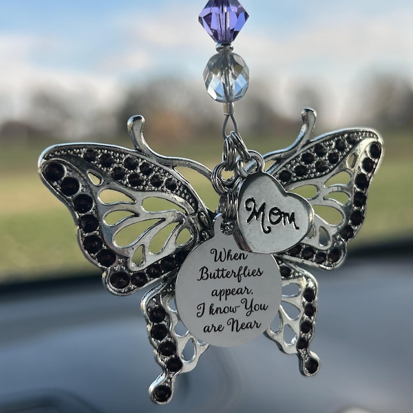 Cadeau commémoratif papillon personnalisé « Quand des papillons apparaissent, je sais que vous êtes à proximité » & breloques grand papillon, breloque voiture cristal pierre de naissance maman papa