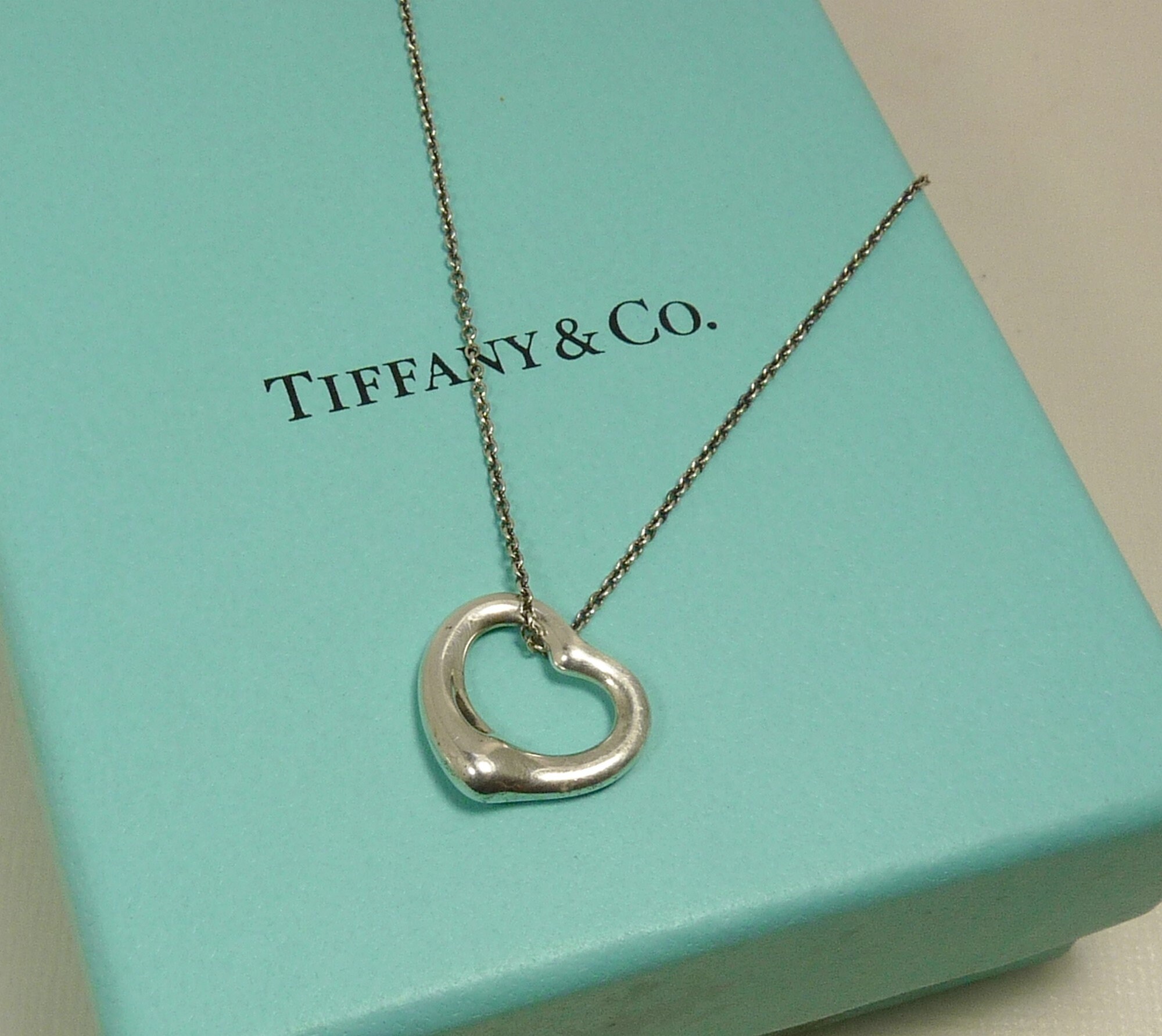 Floating heart necklace tiffany discount