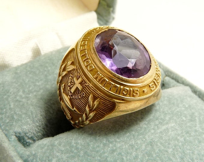 1940 Nazareth College 10K Class Ring With Amethyst - Etsy