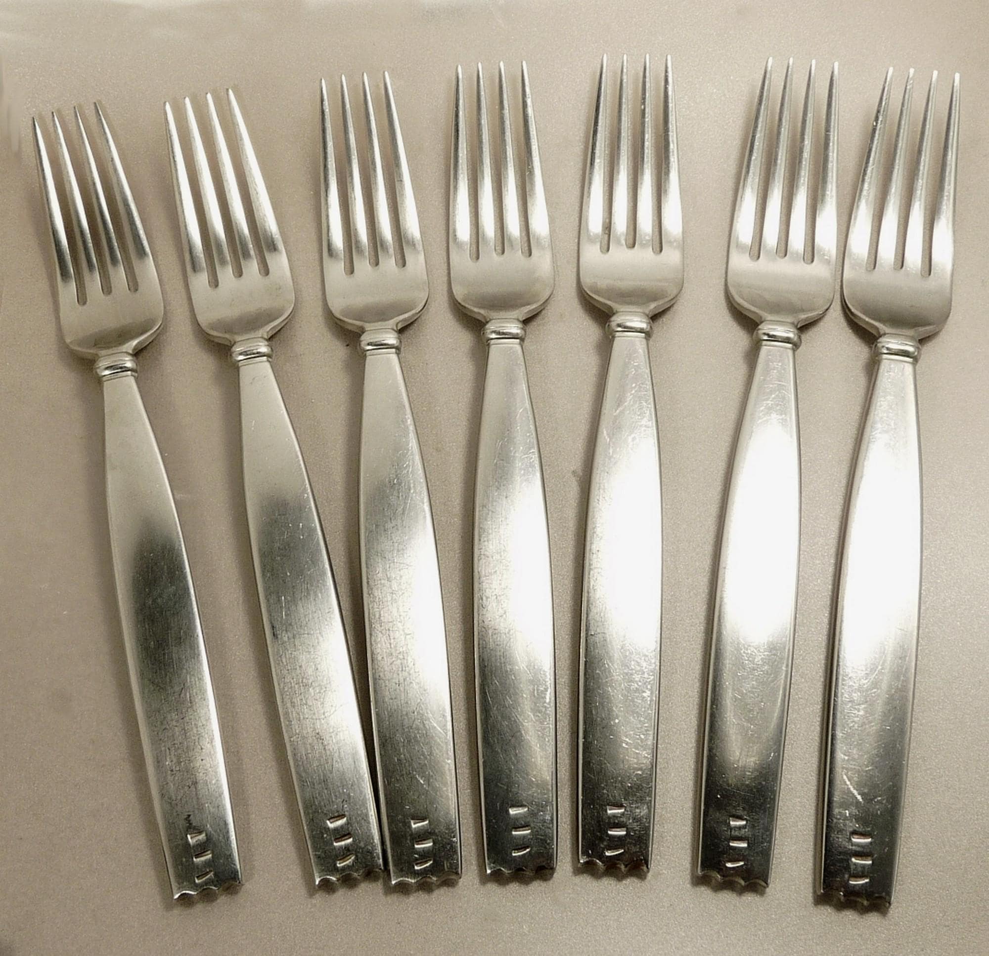 Sasaki Korea Lisa Jenks 7 Dinner Forks Zig Zag Pattern Stainless