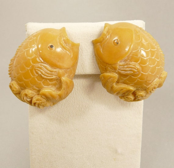 Vintage Boxwood Koi Fish Earrings Clip Back Earri… - image 2