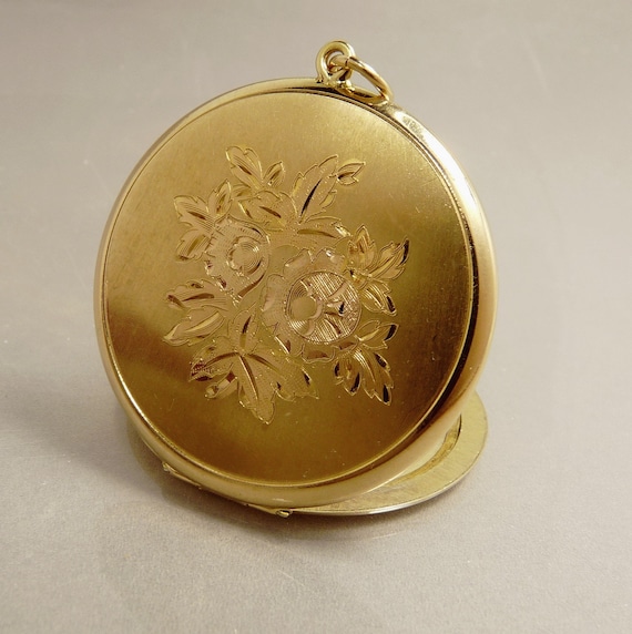 Lrg Vintage 14K Gold Locket Pendant Etched Floral… - image 9