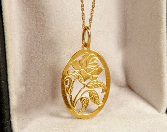 Vintage 14K Gold Rose Flower Pendant Necklace