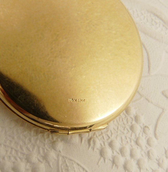 Lrg Vintage 14K Gold Locket Pendant Etched Floral… - image 6