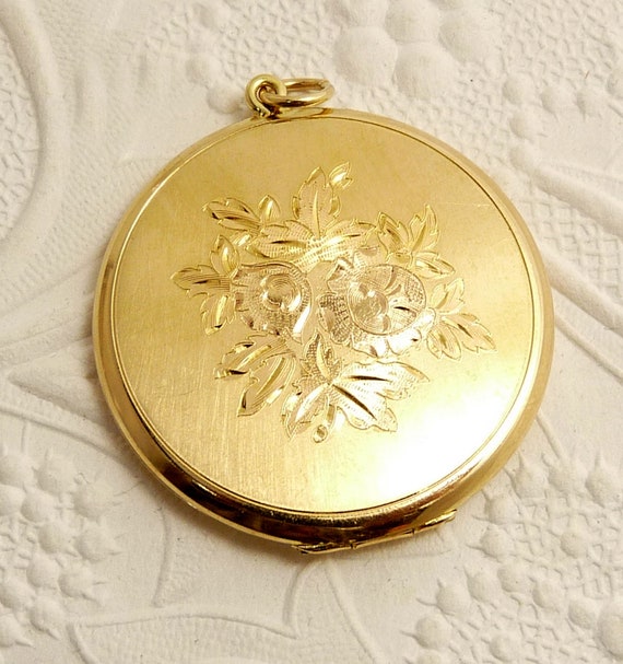 Lrg Vintage 14K Gold Locket Pendant Etched Floral… - image 7