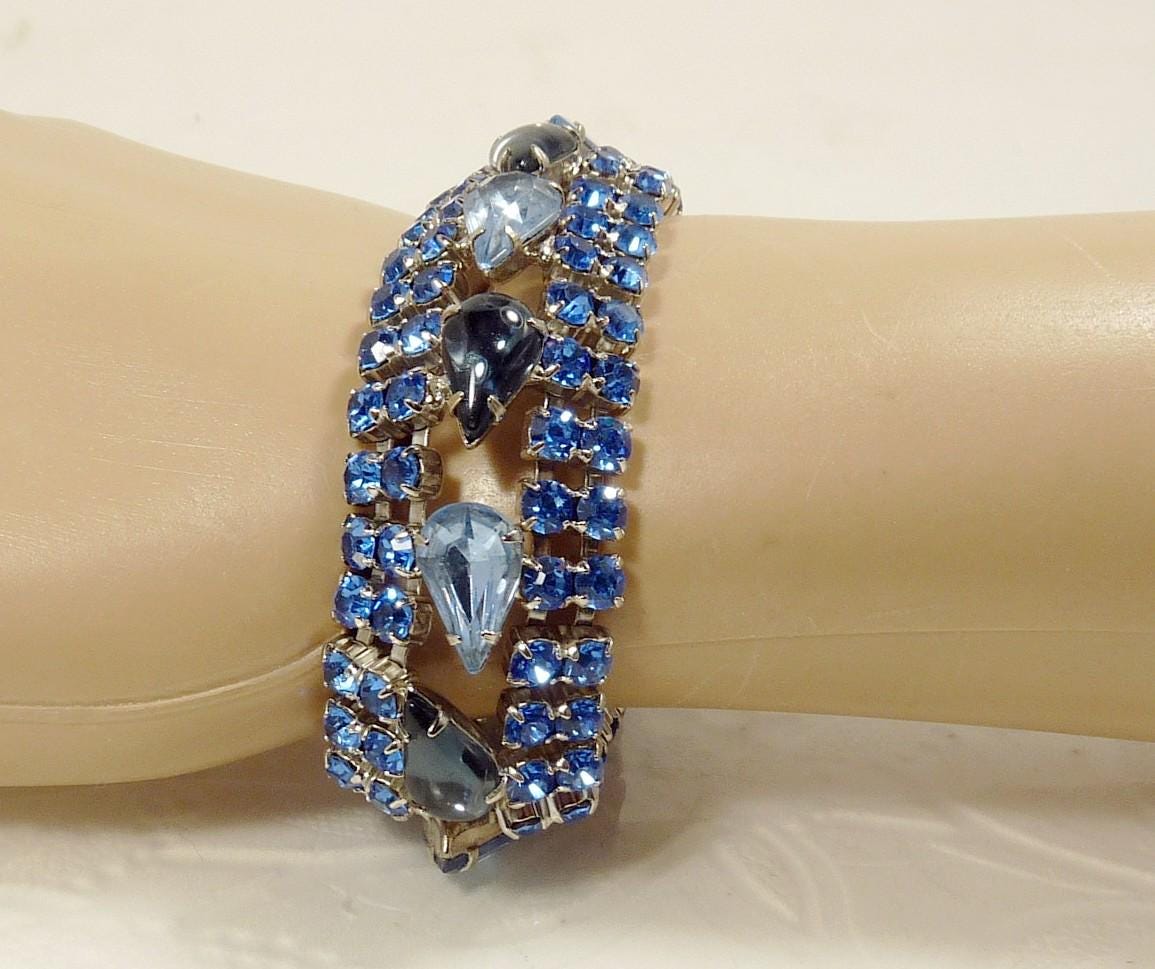 1950s'　bluecolor　rhinestone　bracelet Vintage Jewelry Blue Rhinestone Bracelet, 1950s Mid Century