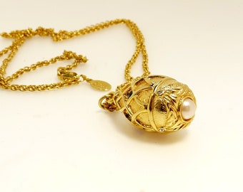 Vintage Joan Rivers Jeweled Egg Pendant Necklace