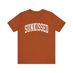 Sunkissed Ladies Vacation Tee, Koszulka Summer Vibes dla miłośników plaży, Luźny, obszerny damski T-shirt na prezent dla niej, Koszulka z grafiką Ocean Coastal zdjęcie 5