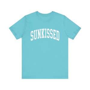 Sunkissed Ladies Vacation Tee, Koszulka Summer Vibes dla miłośników plaży, Luźny, obszerny damski T-shirt na prezent dla niej, Koszulka z grafiką Ocean Coastal zdjęcie 8