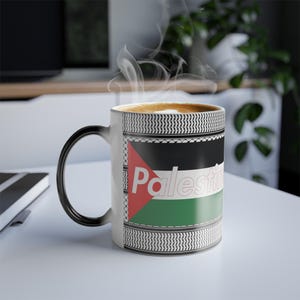 Palestine Kuffiyeh Heat Reactive Mug | Morphing Mug with Palestinian Flag | Keffiyeh Pattern | Solidarity Gift | Free Palestine Coffee Cup