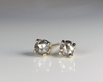 Salt and Pepper Diamond Stud Earrings, Salt and Pepper Diamond Earrings, 14k Gold Stud Earrings, Unique Minimal Natural Diamond Studs