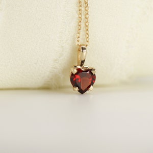 Garnet Necklace 14k Solid Gold, Minimalist Heart Garnet Necklace, Garnet Pendant, Love Necklace, Gemstone Necklace, Wedding Jewelry Gift