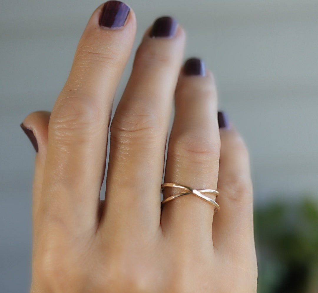 Criss-Cross Ring (Hammered) – hannahfrost