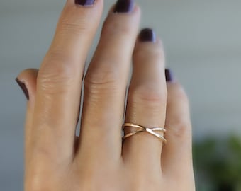 Gold X Ring, Gold Wrap Ring, Gold Filled Criss Cross Ring, Sterling Silver Cross Ring, Hammered Midi Ring, Handmade Jewelry Gift For Wife