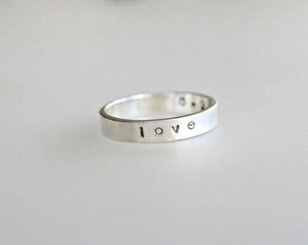 Personalisierter Ring, Sterling Silber Ring, Liebe Ring, Namensring, Koordinaten Ring, Hand gestempelt Stapelbarer Ring, Namensring