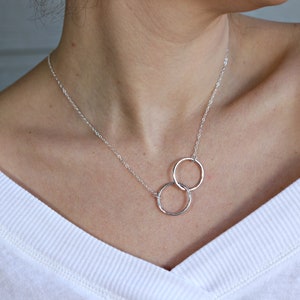 Interlocking Circle Necklace Sterling Silver or Gold Filled, Sister Necklace, Best Friend Necklace, Sister Gift, Soul Sister Sterling silver