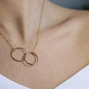 Interlocking Circle Necklace Sterling Silver or Gold Filled, Sister Necklace, Best Friend Necklace, Sister Gift, Soul Sister Gold filled