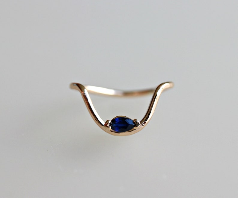 Marquise Sapphire Ring 14k Solid Gold, Curved Ring Gemstone, Sapphire Stacking Ring, September Birthstone, 45th anniversary Gift for Wife immagine 4