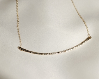 Curved Hammered Bar Necklace, Gold Curved Bar Necklace, Gold Filled Minimalist Necklace, Sister Gift, Best Friend Necklace