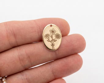 Birth Flower Bouquet Oval Disc Necklace, Combined Family Birth Flower Necklace, Personalized Mother's Day Gift, Mom Necklace, Bonus Mom Gift