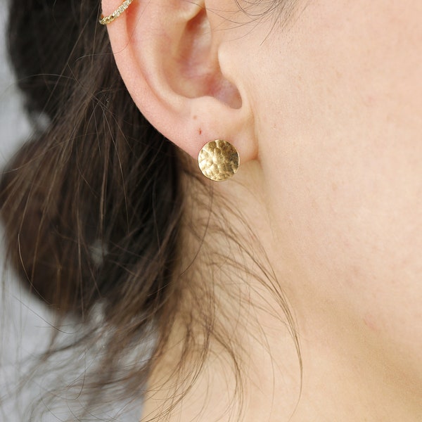 Gold Disc Hammered Earrings, Circle Earrings, Gold Filled Stud Earrings, Geometric Earrings, Minimalist Everyday Earrings, Disk Round Posts