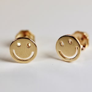 Smiley Face Stud Earrings 14k Solid Gold, Tiny Gold Studs, 6mm Single / Pair, Delicate Smiley Face Earrings, Youth Earrings, Daughter Gift