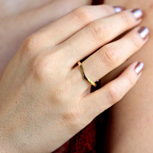 14k Solid Gold Chevron Wedding Band, Rose Gold Wedding Ring, V Shaped Wedding Band, Contour Ring, Nesting Band, V Wedding Jewelry image 1