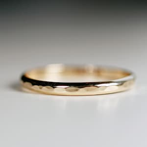 Hammered Wedding Band – 14k Solid Gold Ring with Inside Engraving, Custom Men’s or Women’s Band, Personalized Couples Jewelry