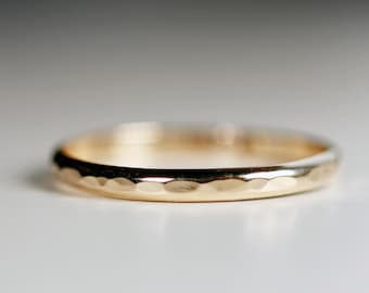 Hammered Wedding Band – 14k Solid Gold Ring with Inside Engraving, Custom Men’s or Women’s Band, Personalized Couples Jewelry