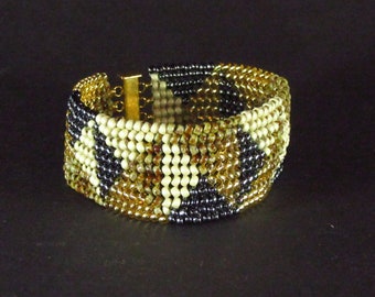 Black Gold Green White Circling Pyramids Herringbone Stitch Seedbead Cuff Bracelet